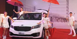 Kia Grand Sedona ra mắt ngoạn mục tại Hà Nội
